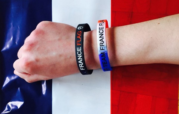 Deux bracelets pour soutenir la Sélection Nationale Féminine
