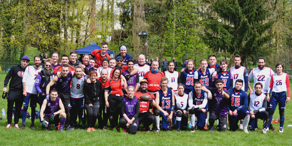 Photo de groupe pour les particpants de cette journe de flag