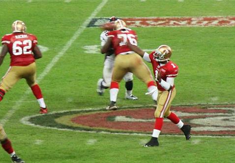 Troy Smith lance le cuir