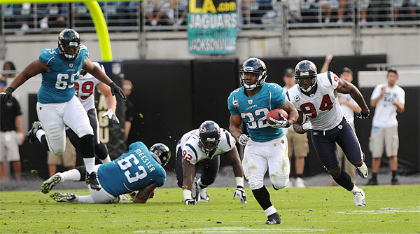 Maurice Jones-Drew s'échappe