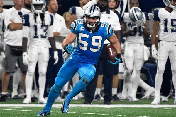 Luke Kuechly intercepte 2 fois de suite Tony Romo