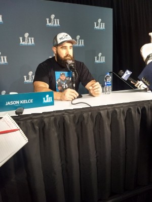 Jason Kelce avait enfil son t shirt  l'effigie de Jason Peters