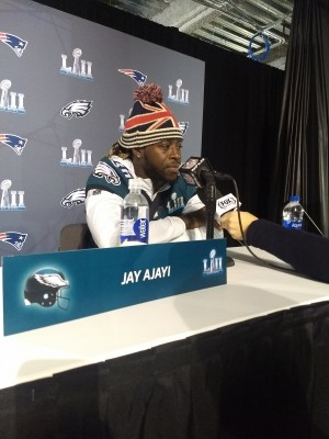 Jay Ajayi a fait honneur  son pays avec ce bonnet aux couleurs dela Grande-Bretagne