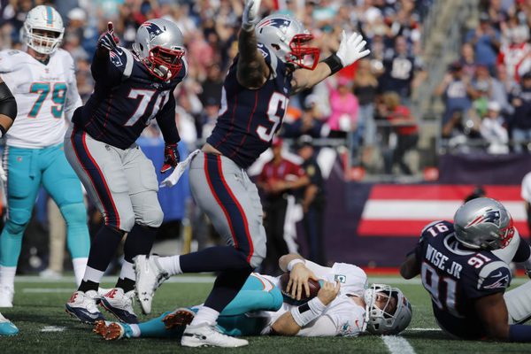 Tannehill (11/20, 100 yards, 1 INT, 1 fumble) a passé une très mauvaise après-midi.