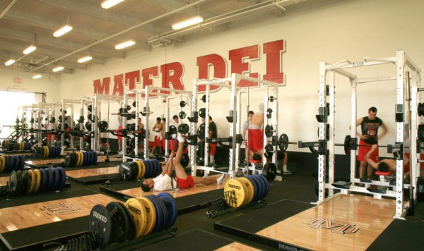 Une salle de musculation impressionnante dans une High School