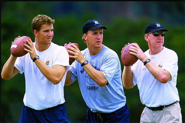Eli, Peyton et Archie : les 3 Manning en action